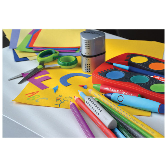 ŠILJILO PVC S PVC ŠKATLO 3LUKNJE GRIP 2001 TRIO FABER CASTELL 183897 SREBRNO BLISTER