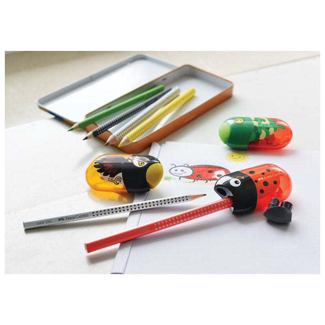 ŠILJILO-GUMICA PVC S PVC KUTIJOM 2RUPE RIBA/PAPIGA FABER CASTELL 183525 CRVENO/ZELENO