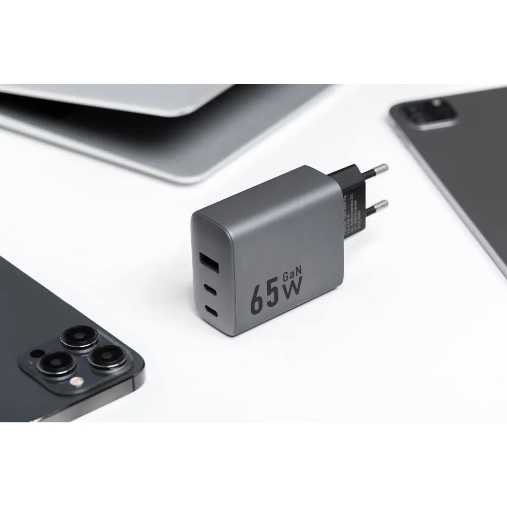 Forcell F-Energy GaN omrežni polnilec - 65 W s priključki: 2x USB C in USB A s PD in QC 4.0 polnjenjem