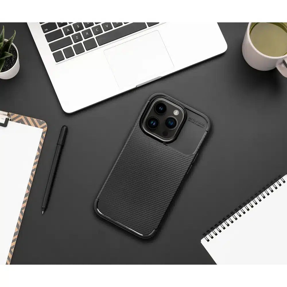 CARBON PREMIUM ovitek za iPhone 13 Pro črn