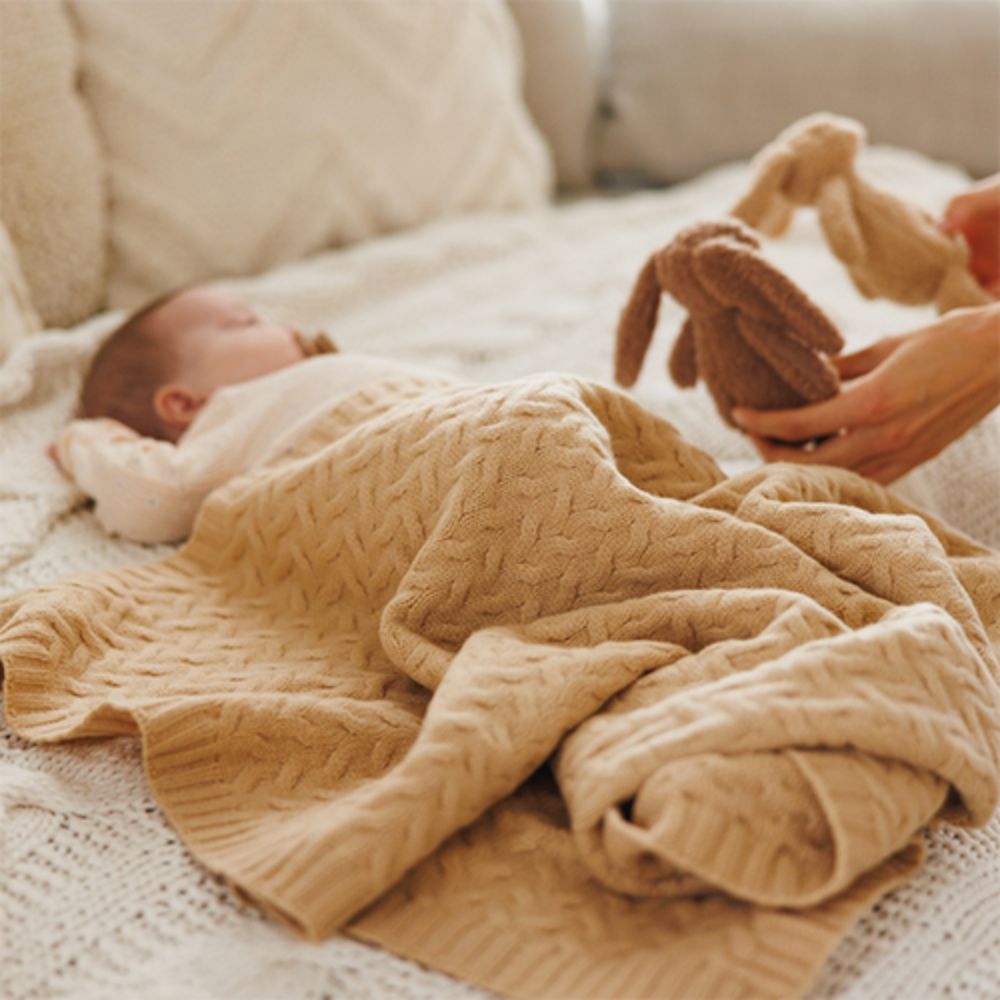 BabyOno Pletena dekica od merino vune 75x100 cm, tamno bež