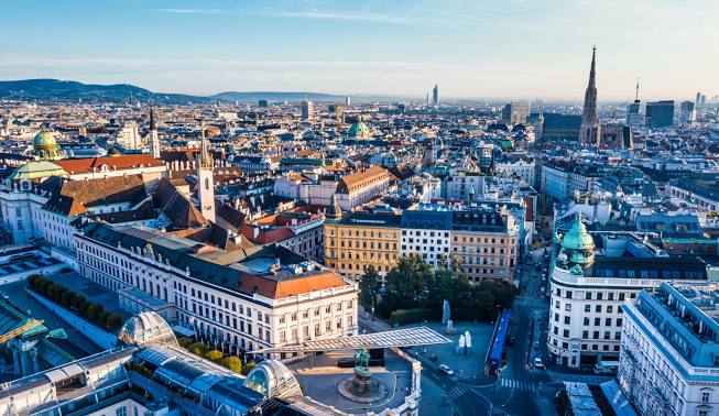 Dunaj, 2 nočitvi za 2 osebi z zajtrkom in wellnessom - Vienna Sporthotel****