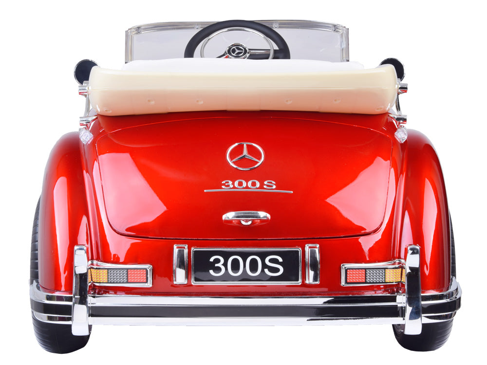 Mercedes-Benz 300s AKU red