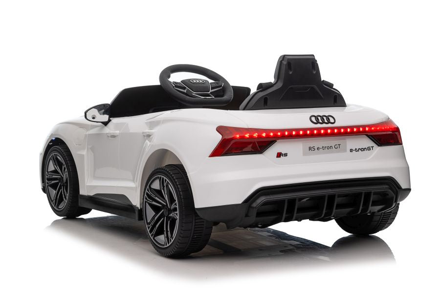 Licencirani auto na akumulator Audi E-Tron GT 4 x 4- bijeli
