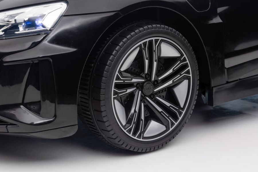 Licencirani auto na akumulator Audi E-Tron GT 4x4 - crni