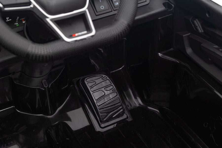 Licencirani auto na akumulator Audi E-Tron GT 4x4 - crni