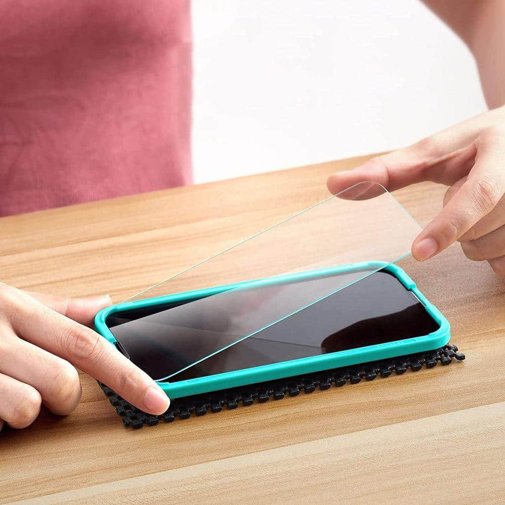 ESR KALJENO STEKLO ZAŠČITA ZA IPHONE 13 / 13 PRO / 14 CLEAR