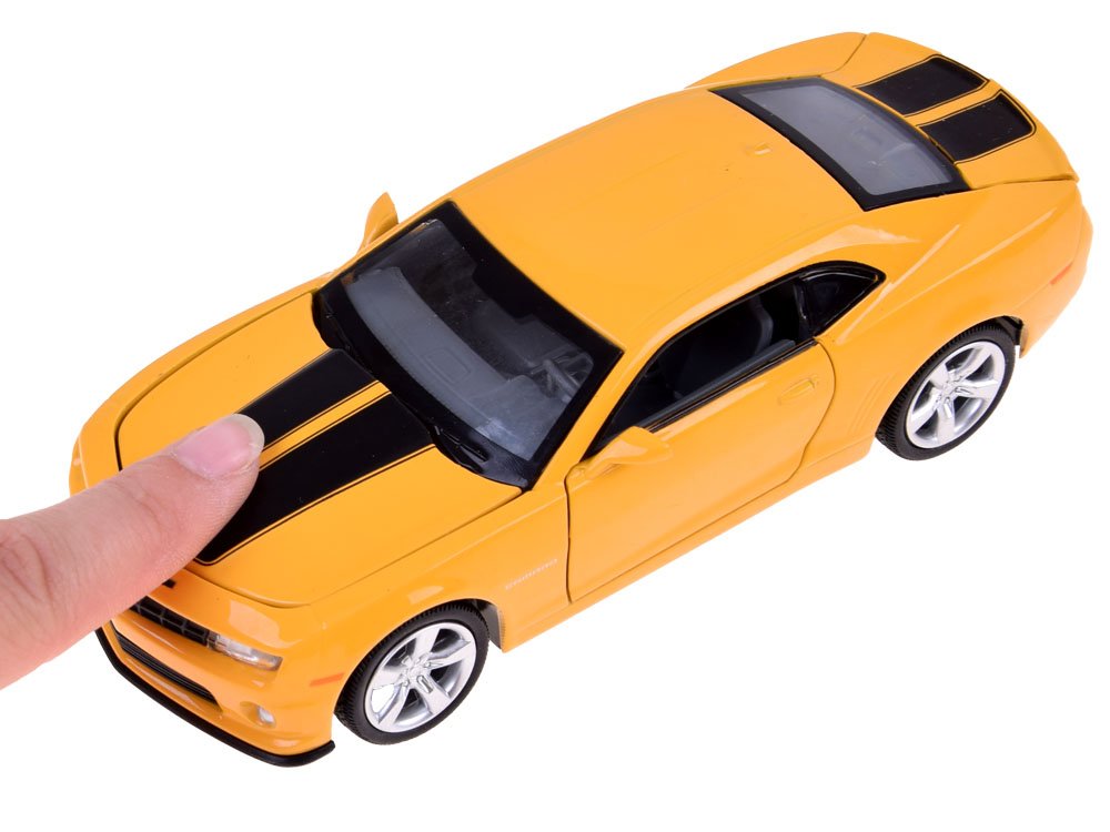Metalni autić Chevrolet Camaro SS (1:32)