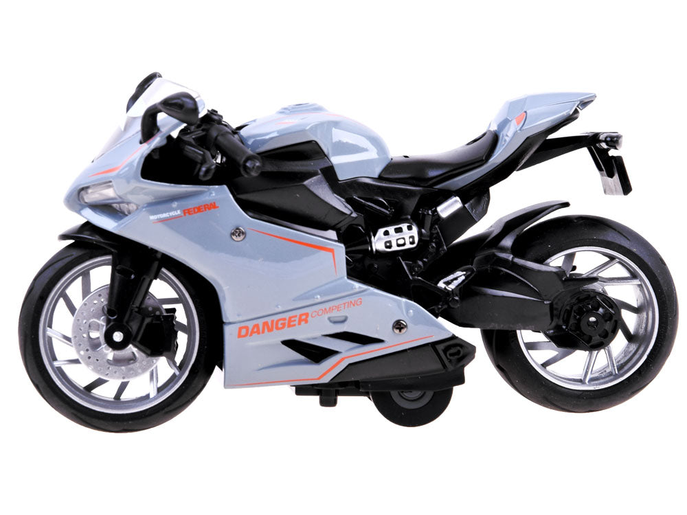Maketa motocikla na potez – Model B