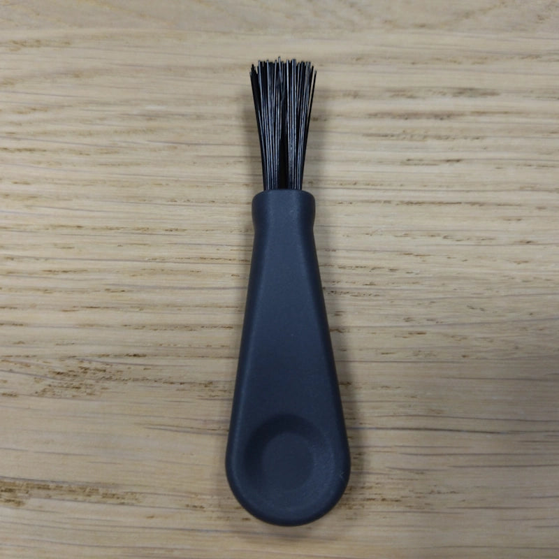 Cleaning brush