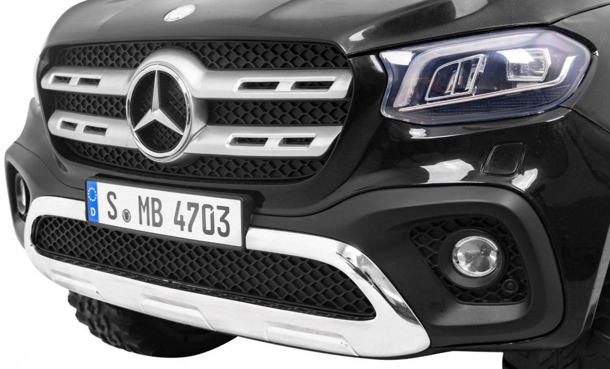 Licencirani auto na akumulator Mercedes Benz X-Class - crni
