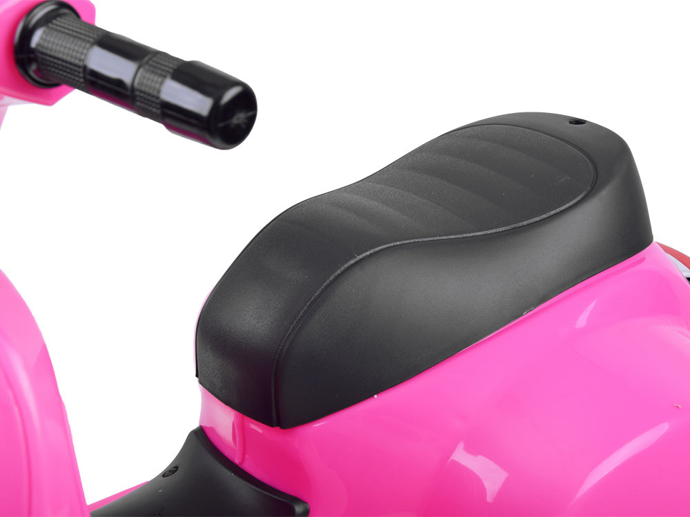 Mini Vespa na akumulator – bijela