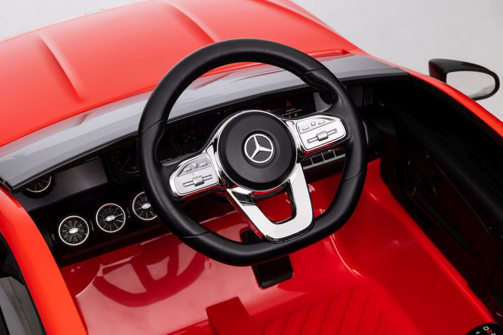 Licencirani auto na akumulator Mercedes CLA 45s AMG 4x4 - crveni