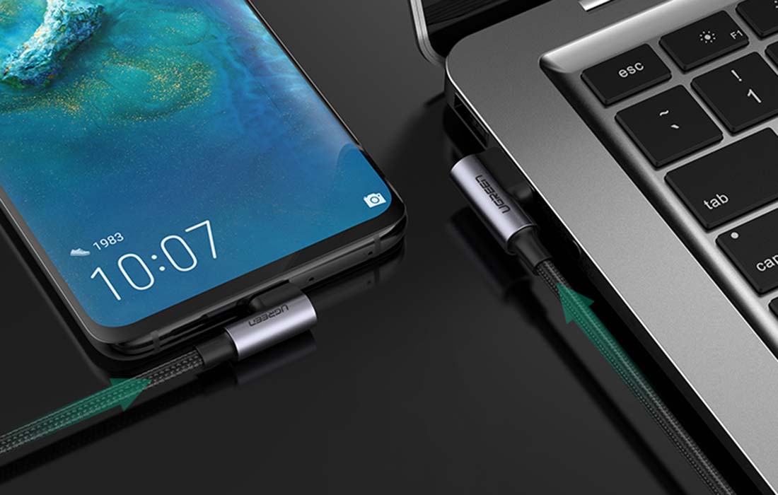 Kotni kabel USB na USB-C UGREEN US176 3A 0,5m (črn)