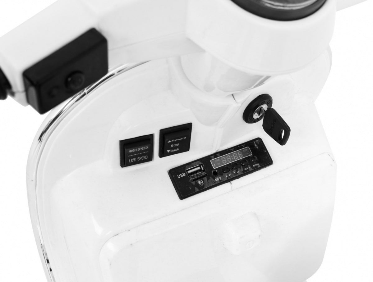Licencirani motor na akumulator Vespa - bijela