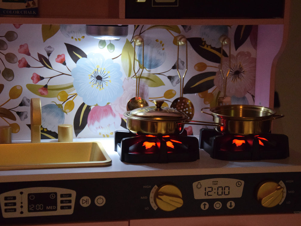 Dječja drvena retro kuhinja pink