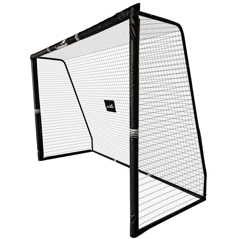 Metalni nogometni gol s mrežom i zaštitom na stupovima 180 × 120 × 60 cm - crni