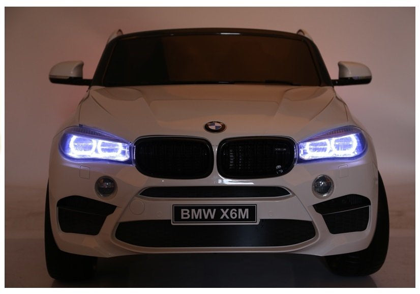 Licencirani auto na akumulator BMW X6M – dvosjed – bijeli