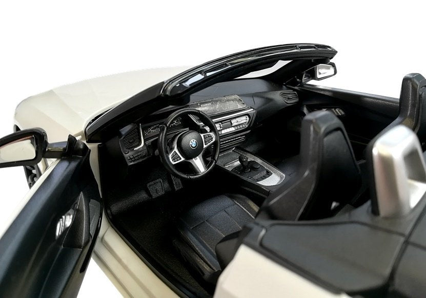 Automobil na daljinsko upravljanje BMW Z4 Rastar 1:14 - bijeli