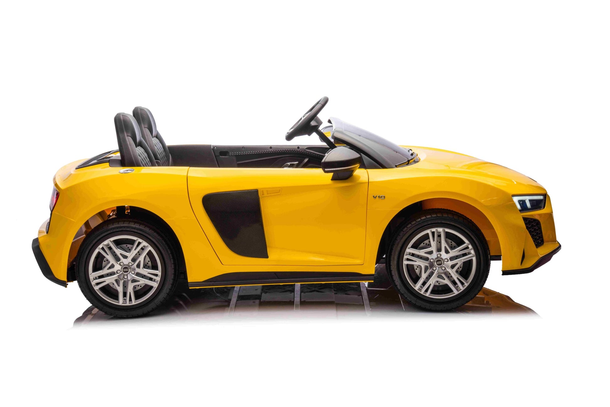 Licencirani auto na akumulator Audi R8 Spyder LIFT - dvosjed - žuti