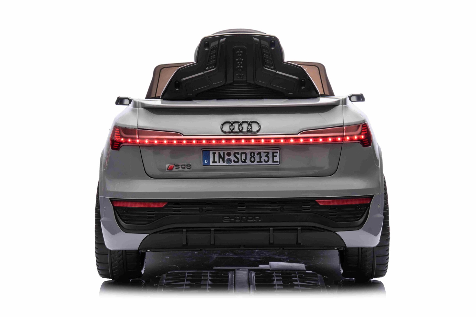 Licencirani auto na akumulator Audi SQ8 - sivi