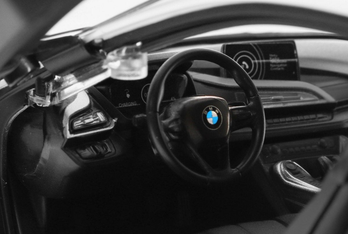 Licencirani auto na daljinsko upravljanje BMW i8 1:14 RASTAR - bijeli