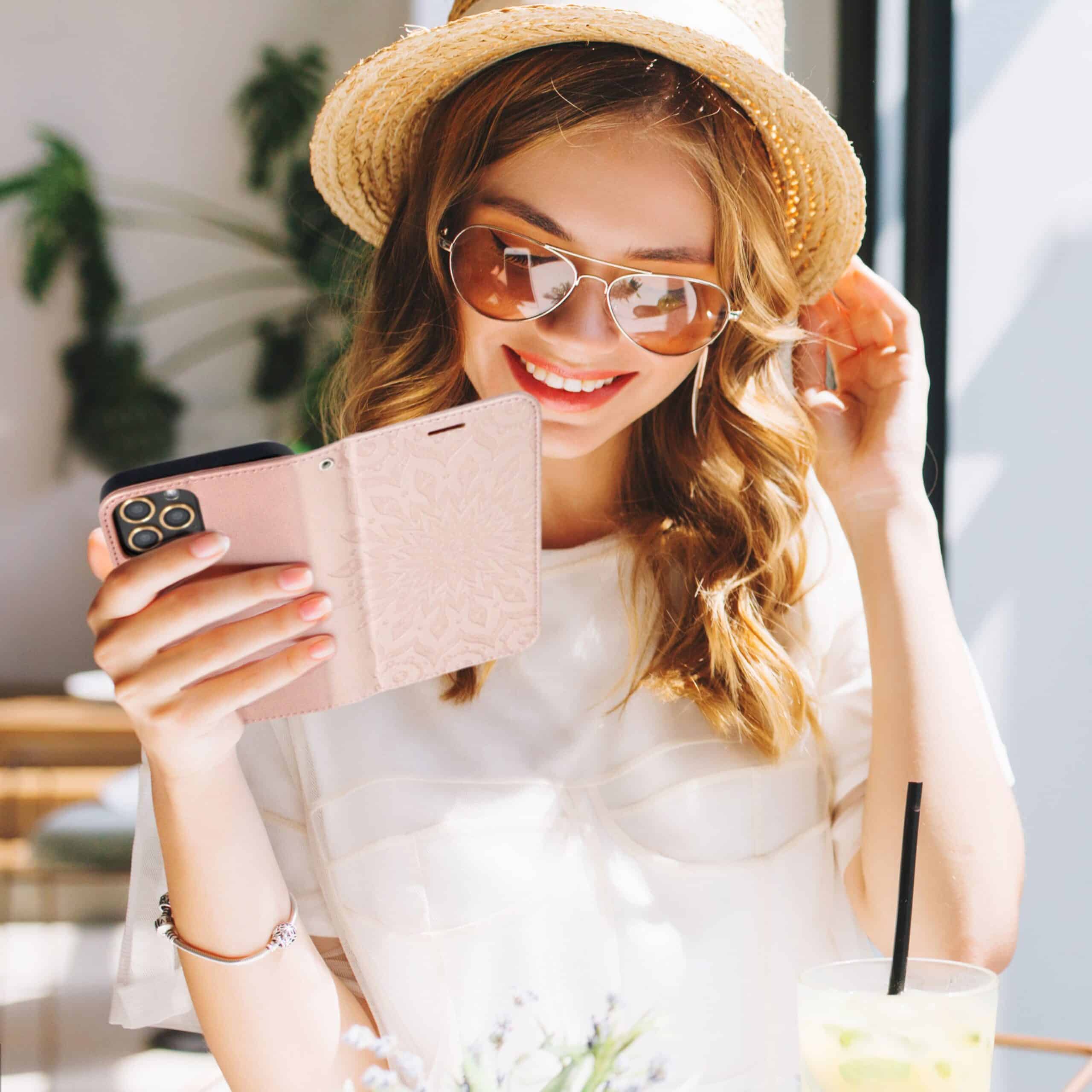 Forcell MEZZO preklopna torbica za IPHONE 14 Plus mandala rose gold