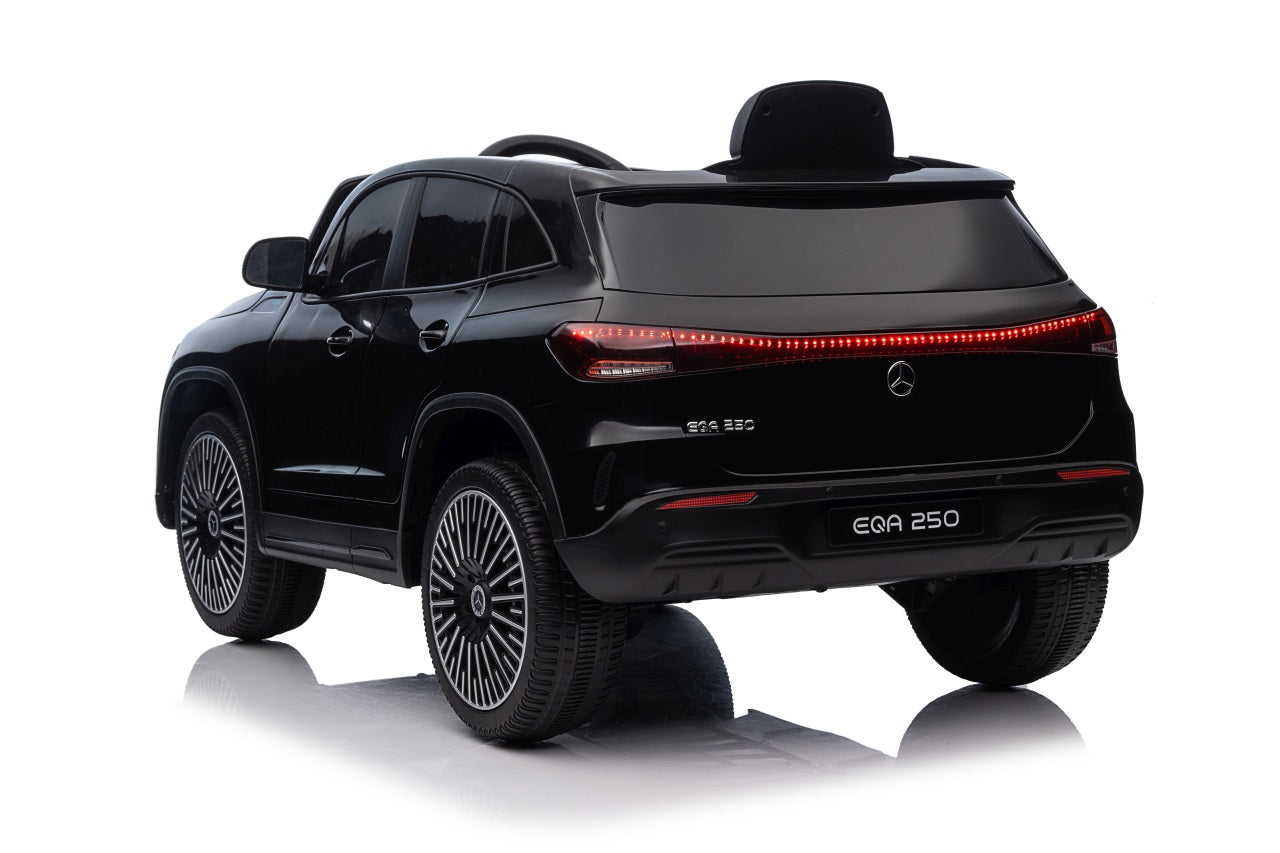Licencirani auto na akumulator Mercedes Benz EQA 250 4x4 - crni