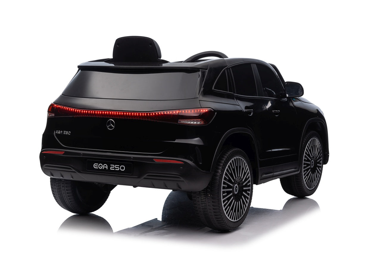 Licencirani auto na akumulator Mercedes Benz EQA 250 4x4 - crni