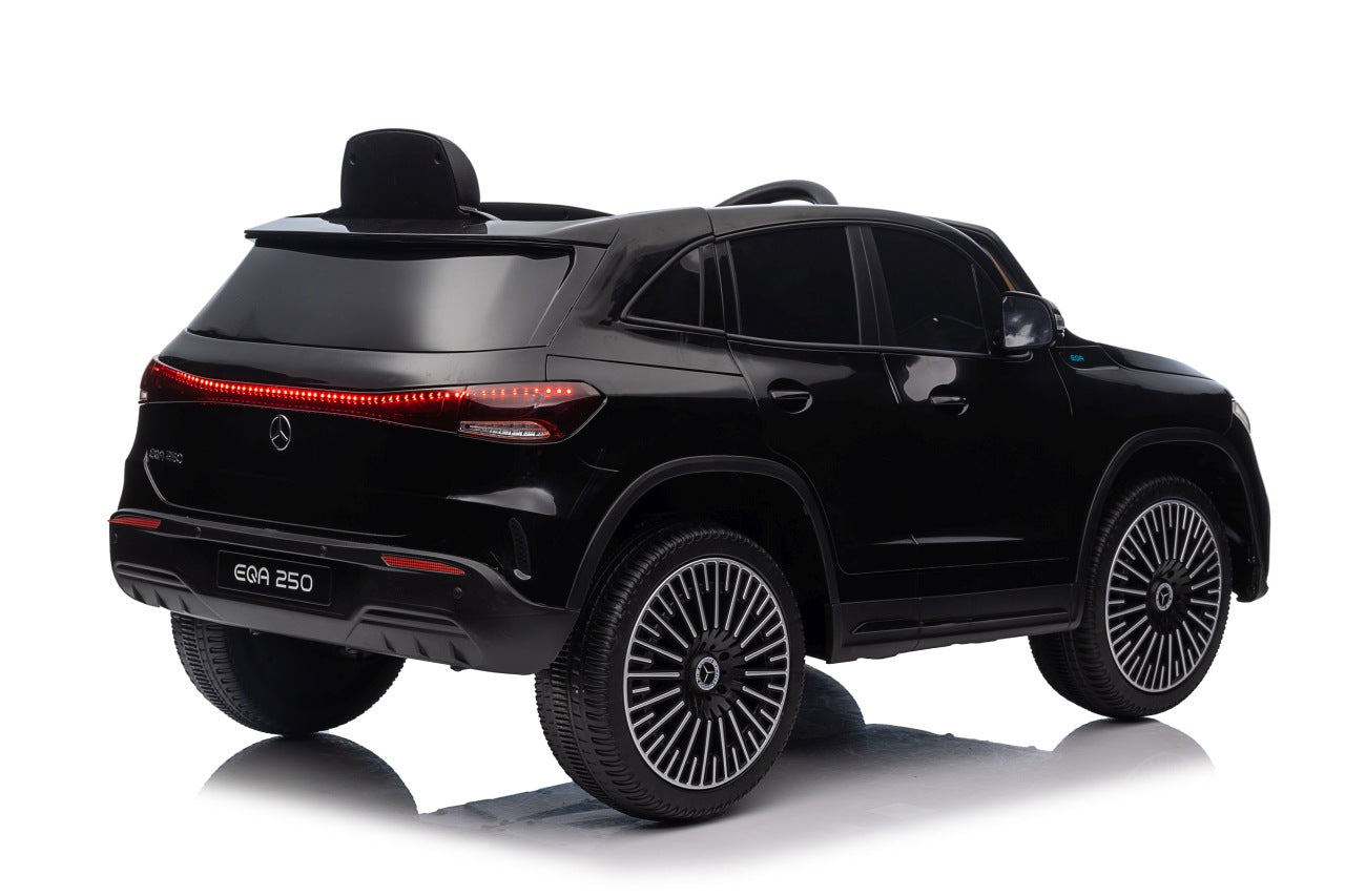 Licencirani auto na akumulator Mercedes Benz EQA 250 4x4 - crni