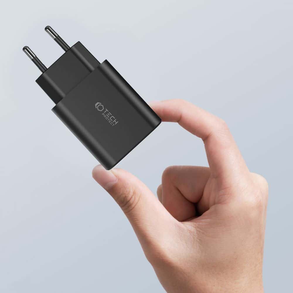 TECH-PROTECT NC30W 3-VRATNI STENSKI POLNILEC PD30W/QC3.0 ČRNI