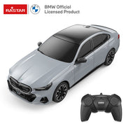 Licencirani auto na daljinsko upravljanje 1:24 BMW i5 RASTAR - sivi