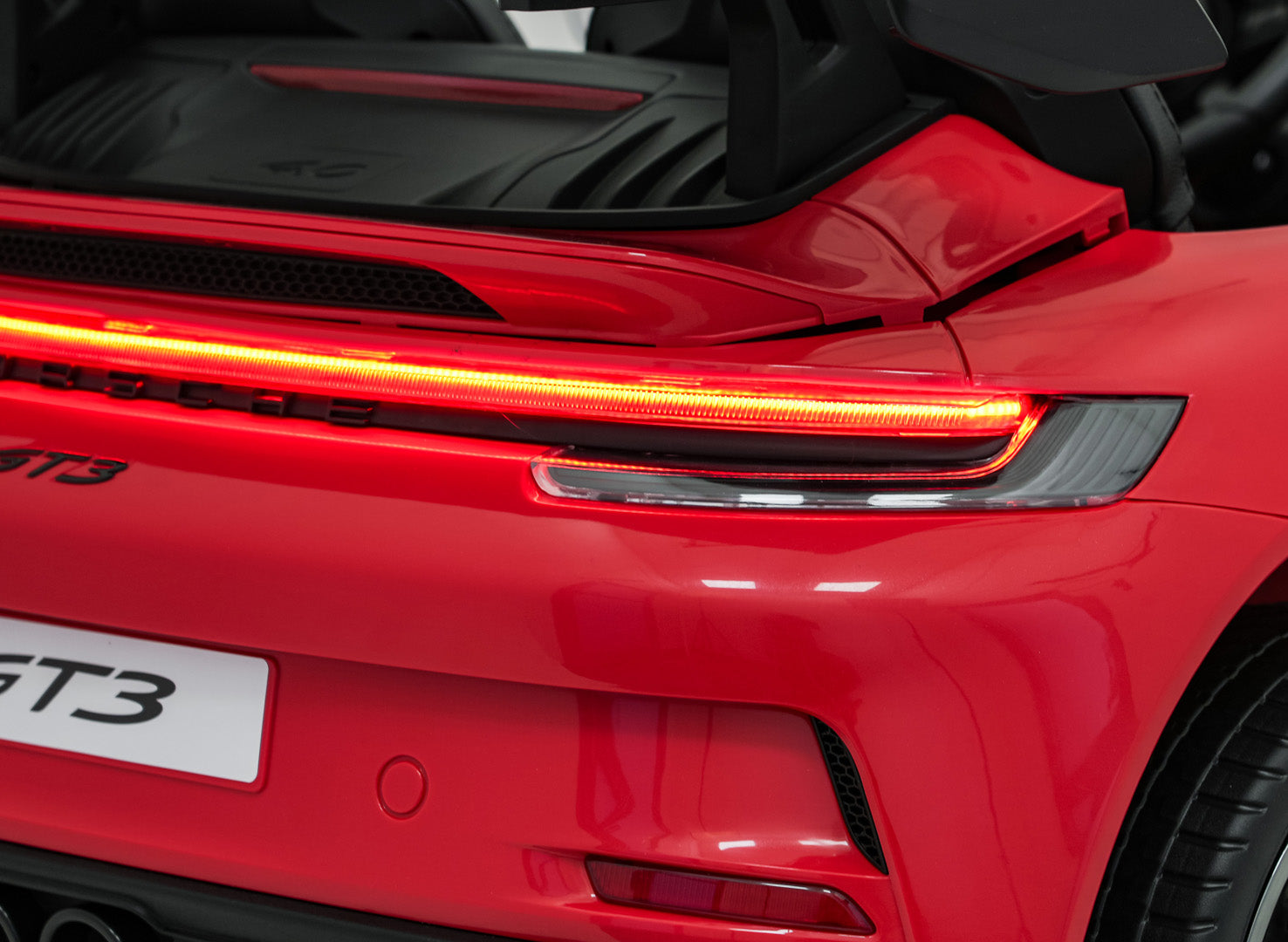 Licencirani auto na akumulator Porsche 911 GT3 4x4 STRONG MP4 - dvosjed - crveni