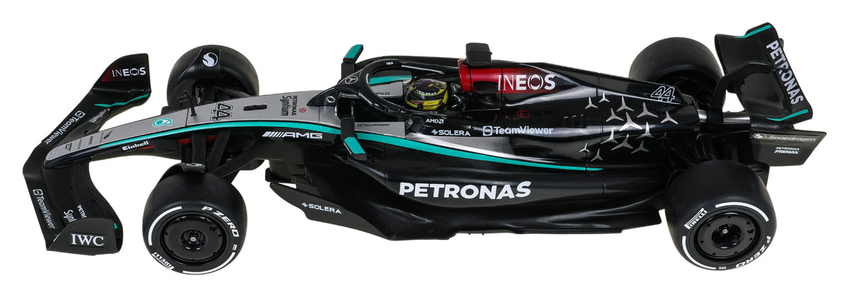 Licencirana formula na daljinsko upravljanje 1:12 Mercedes-AMG F1 W15 E Performance - crno/bijela