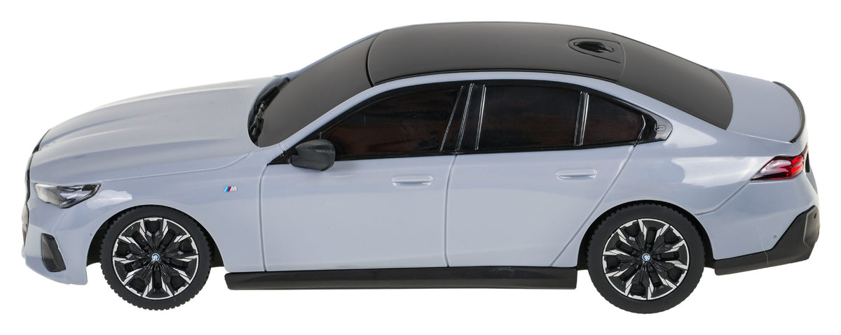 Licencirani auto na daljinsko upravljanje 1:24 BMW i5 RASTAR - sivi