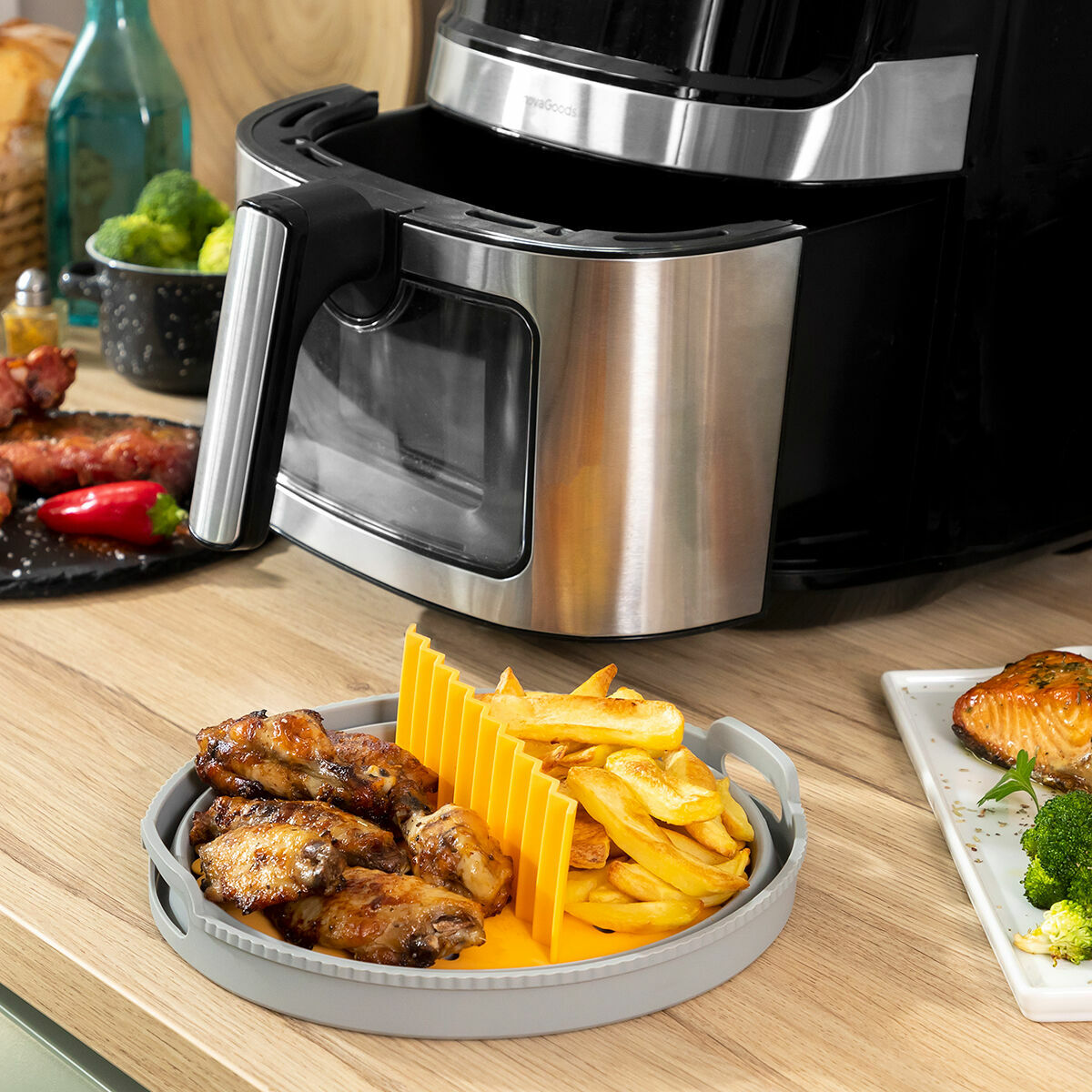 Paket sklopivih silikonskih košara s ručkama i separatorima za zračnu fritezu InnovaGoods (3 komada)