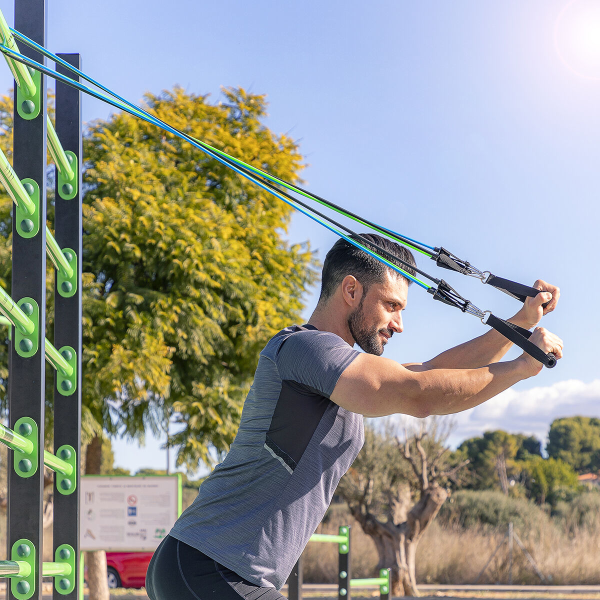 Paket stanica za zgibove fitness i set elastičnih traka s dodacima i vodičem InnovaGoods