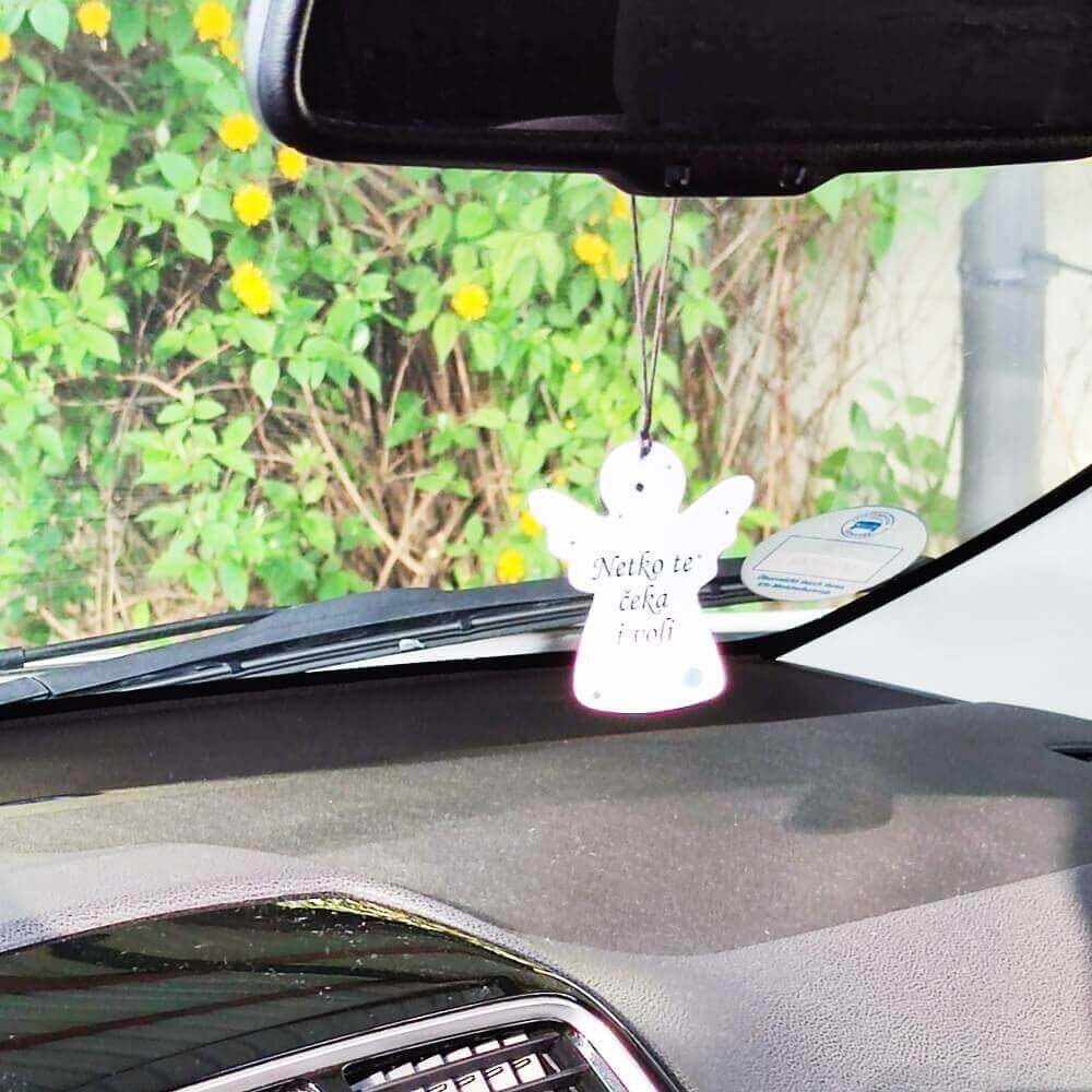 Obesek za avto - ANGEL Vozi počasi Š1235