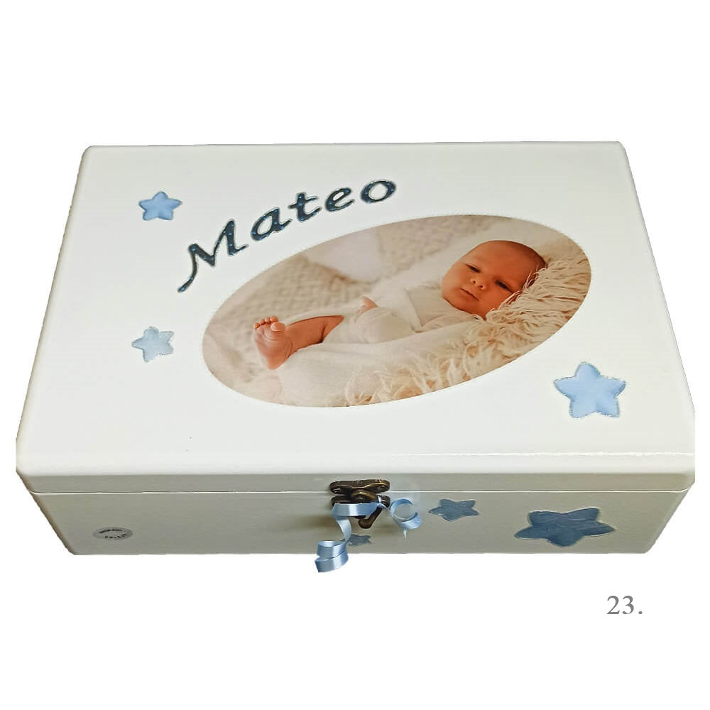 Škatla spominov personalizirana z imenom - darilo za rojstvo, krst ali rojstni dan otroka - 23. 20x30x10cm - 18022