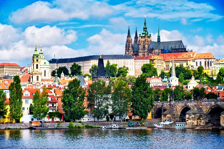 Praga, 2, 3 ali 4 nočitve za 2 osebi z zajtrkom ali polpenzionom in wellnessom v Top Hotel****
