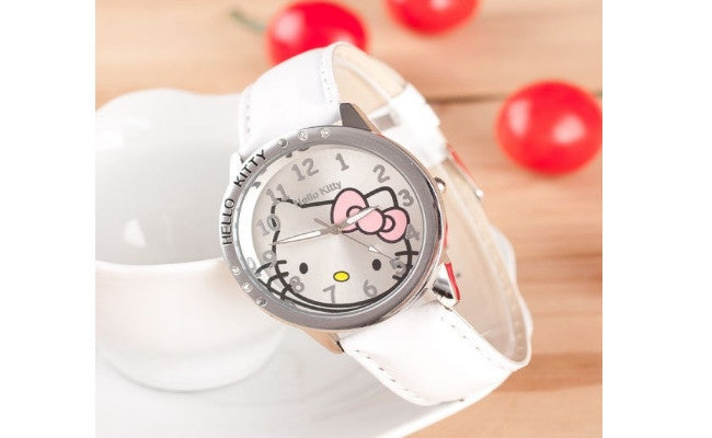 Otroška ura Hello Kitty v barvi po izbiri
